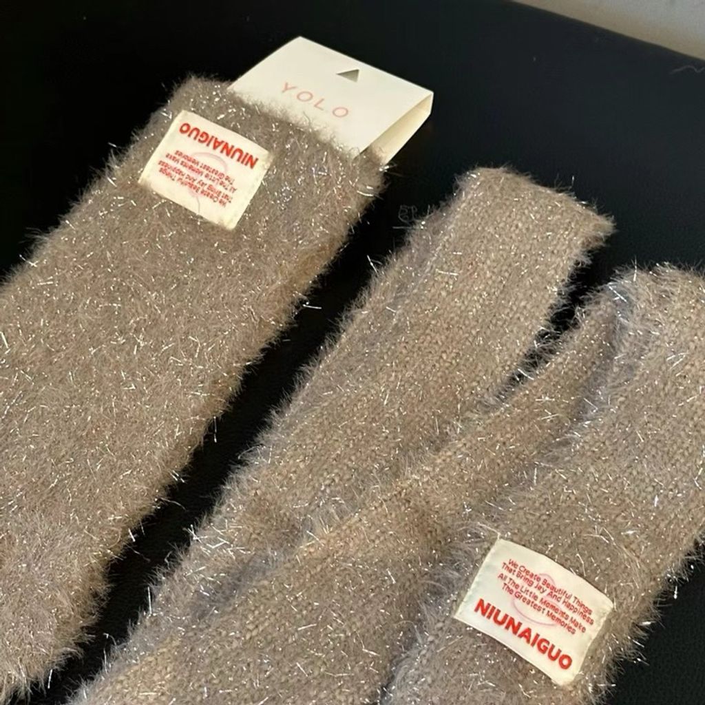 tw-11134207-7rasm-m5n6pando7860b