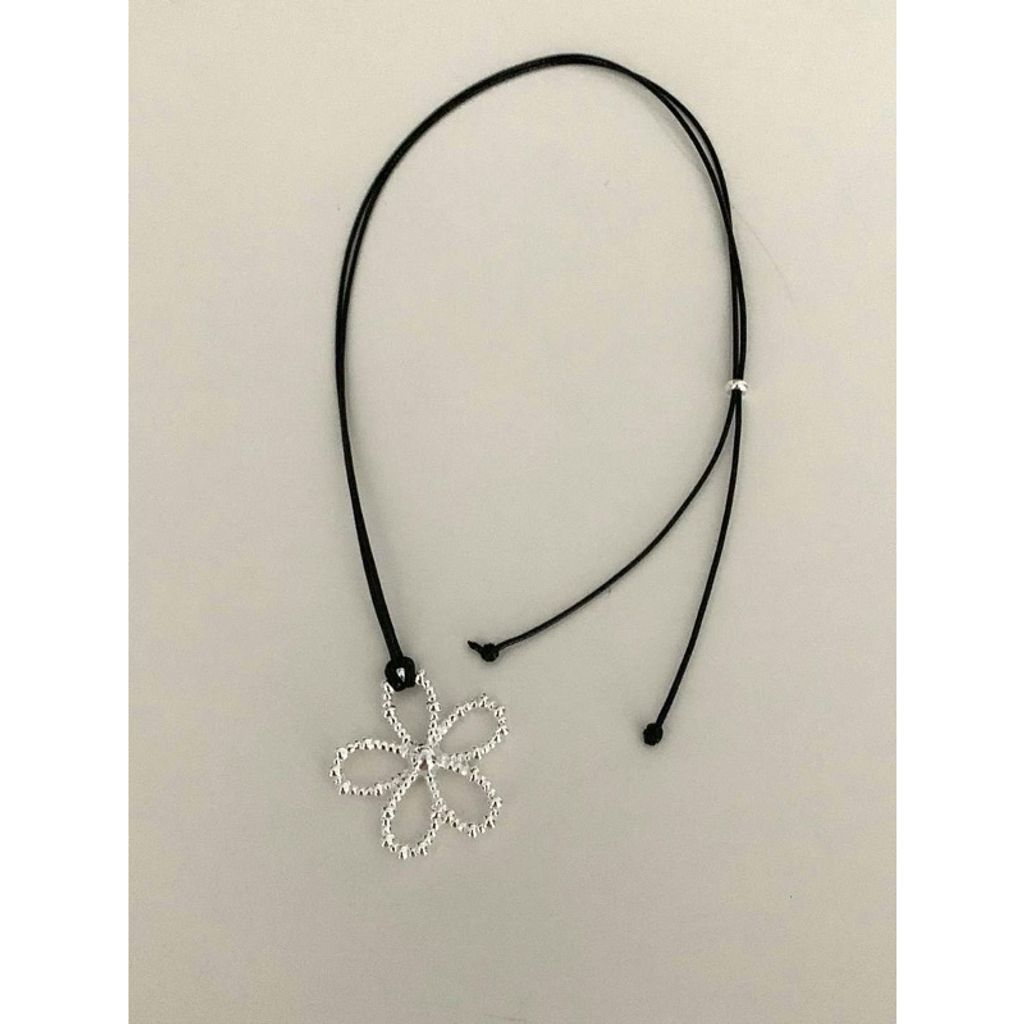 tw-11134207-7ras8-m5s6cqrfx8d2eb