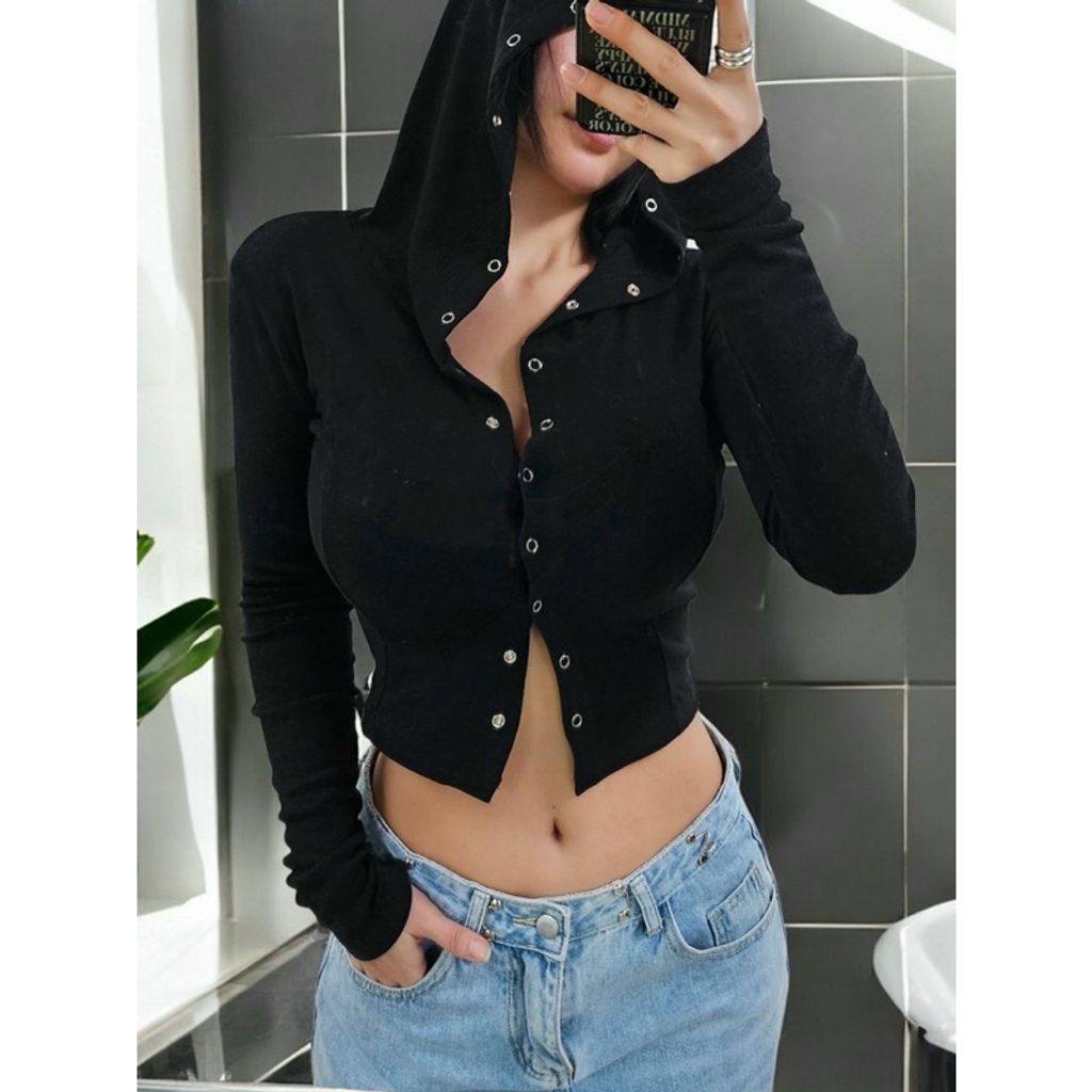 tw-11134207-7rasa-m61y8m8bj2uuc0