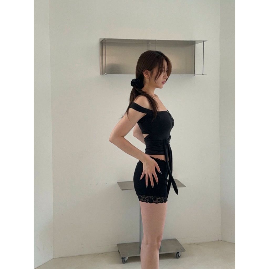 tw-11134207-81ztn-me1sh7u68vly21