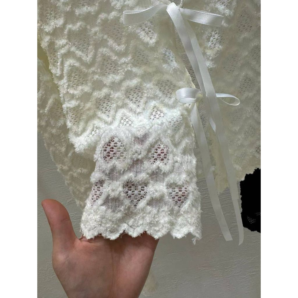 tw-11134207-81ztg-mg2m7ukeoxzc56