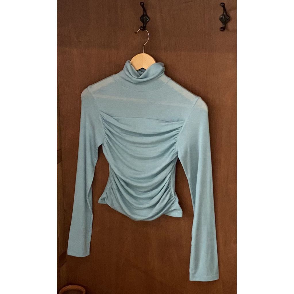 tw-11134207-81ztl-mjlit4c2am0y7a