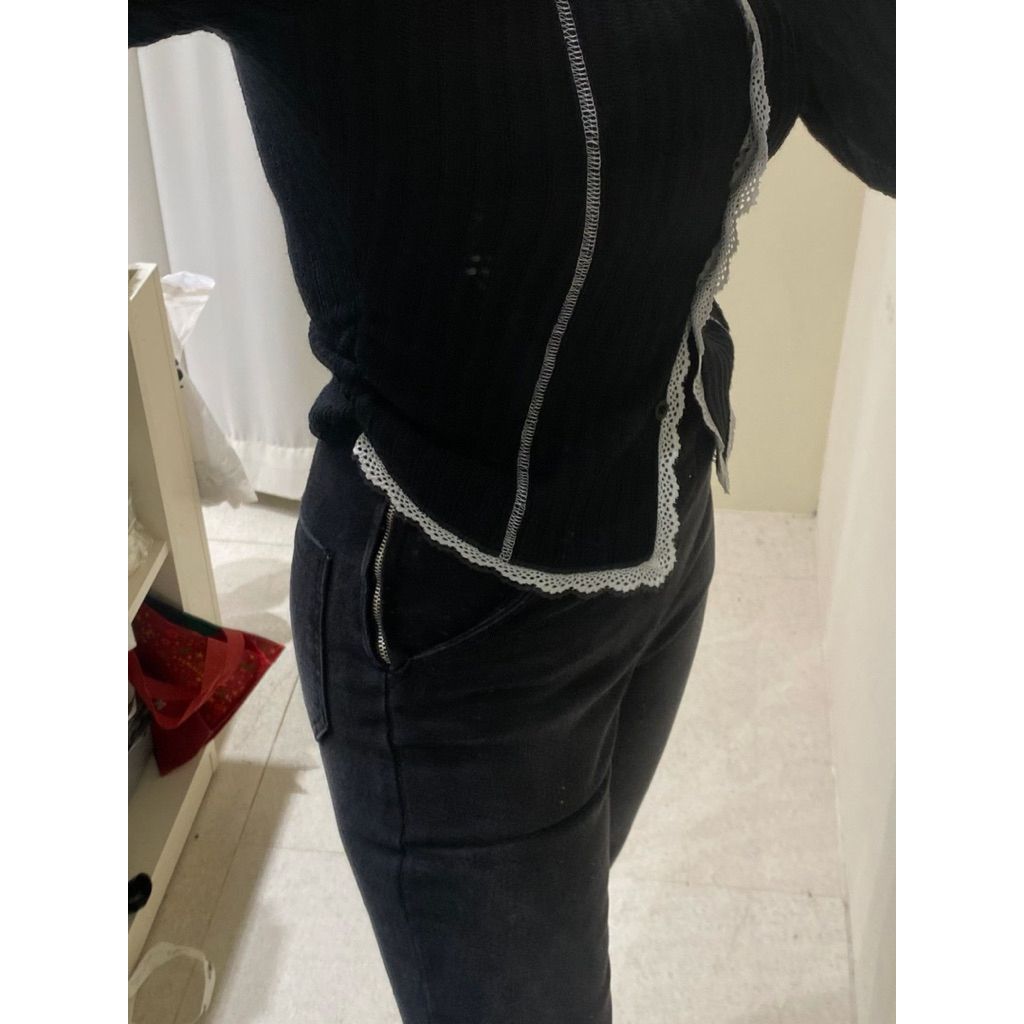 tw-11134207-81ztm-mjspx9pl9s772d