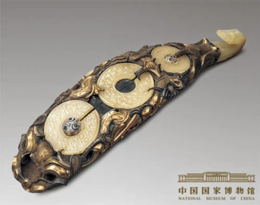 包金鑲玉獸首銀帶鈎