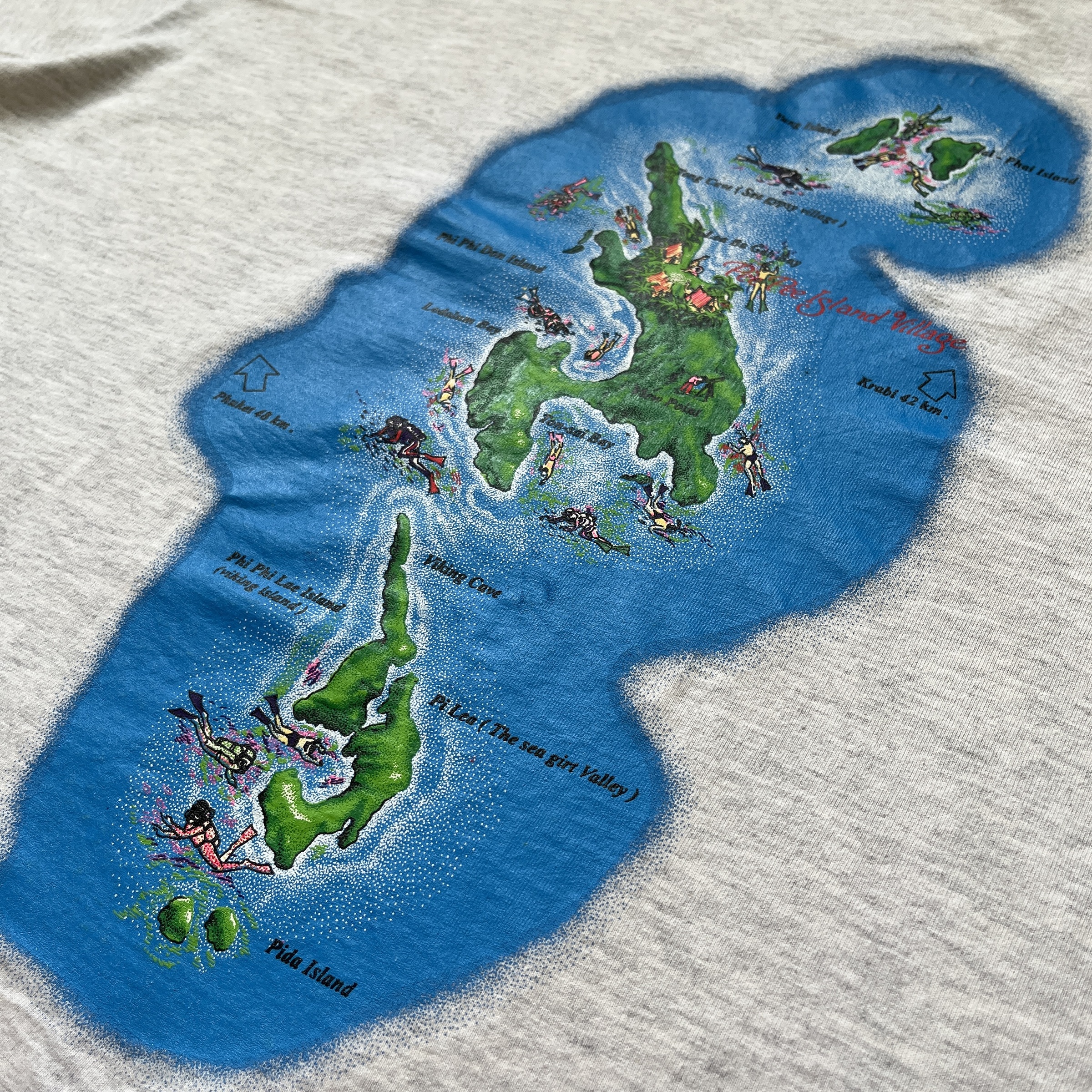 PEE PEE DIVE VILLAGE MERCH TEE 4