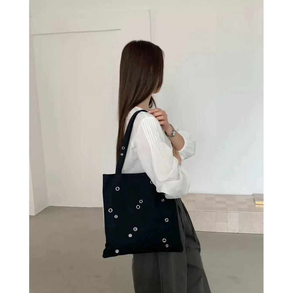 tw-11134207-820l9-mmiqp2r7gr2g77