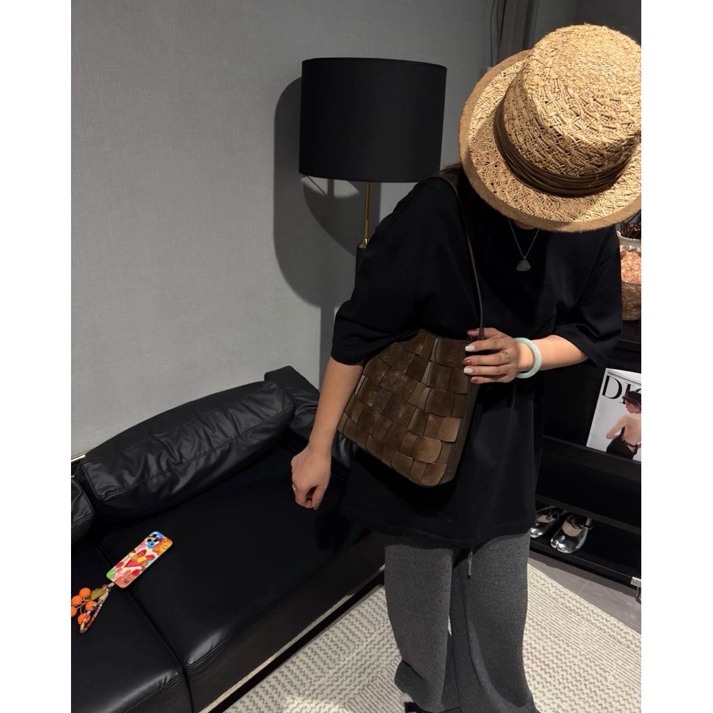 tw-11134207-81ztk-mjjxe8fghczrc2