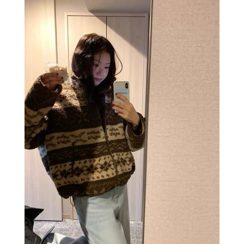 tw-11134207-81ztc-mjt6jmo5k5xe75