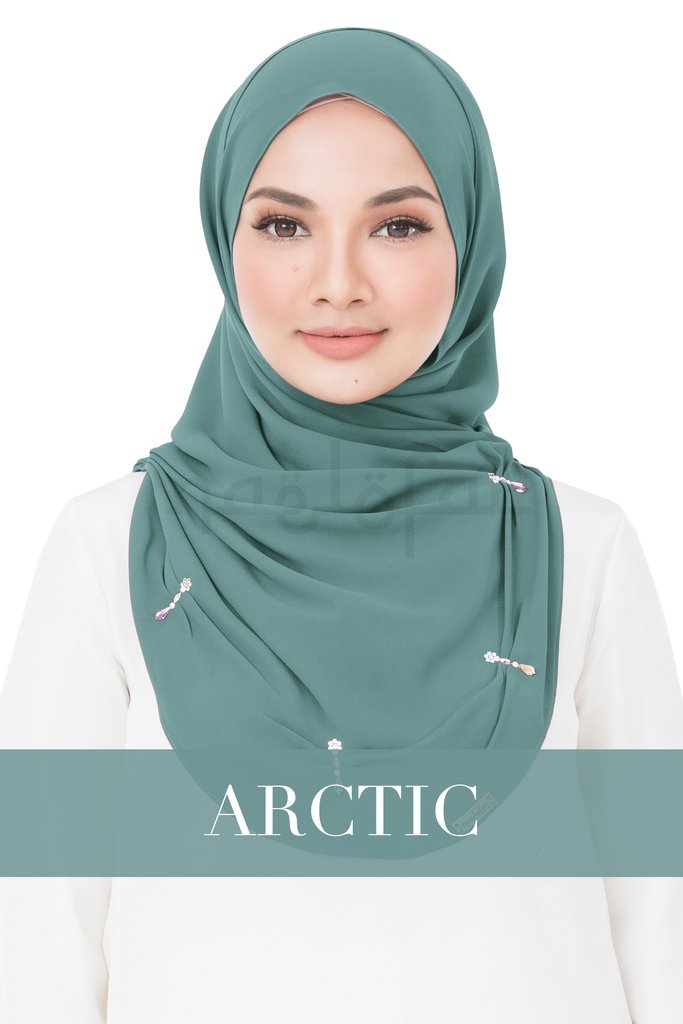 Lola_-_Arctic_1024x1024.jpg