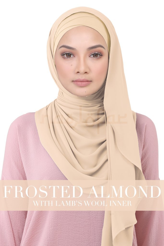 Be_Lofa_Instant_-_Frosted_Almond_with_Lamb_s_Wool_Inner_1024x1024.jpg