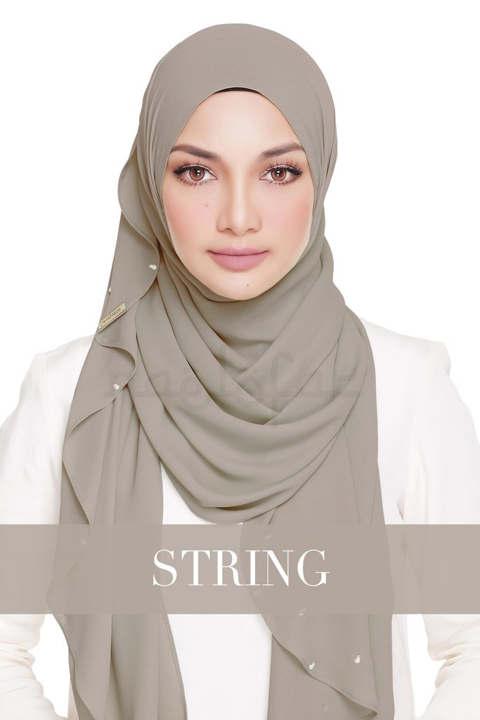 Lady_Warda_-_String_1024x1024.jpg