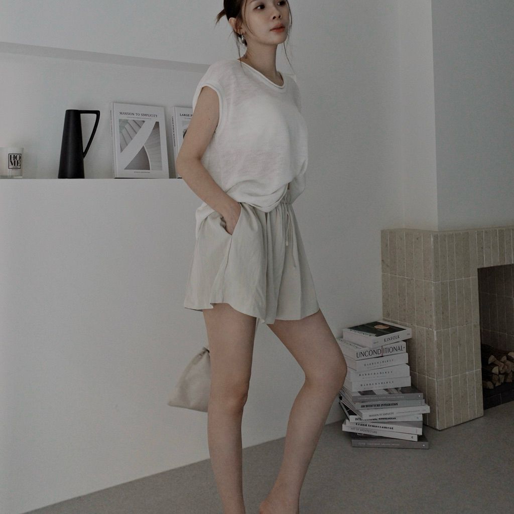 tw-11134207-820lf-moi5svcxymmmad