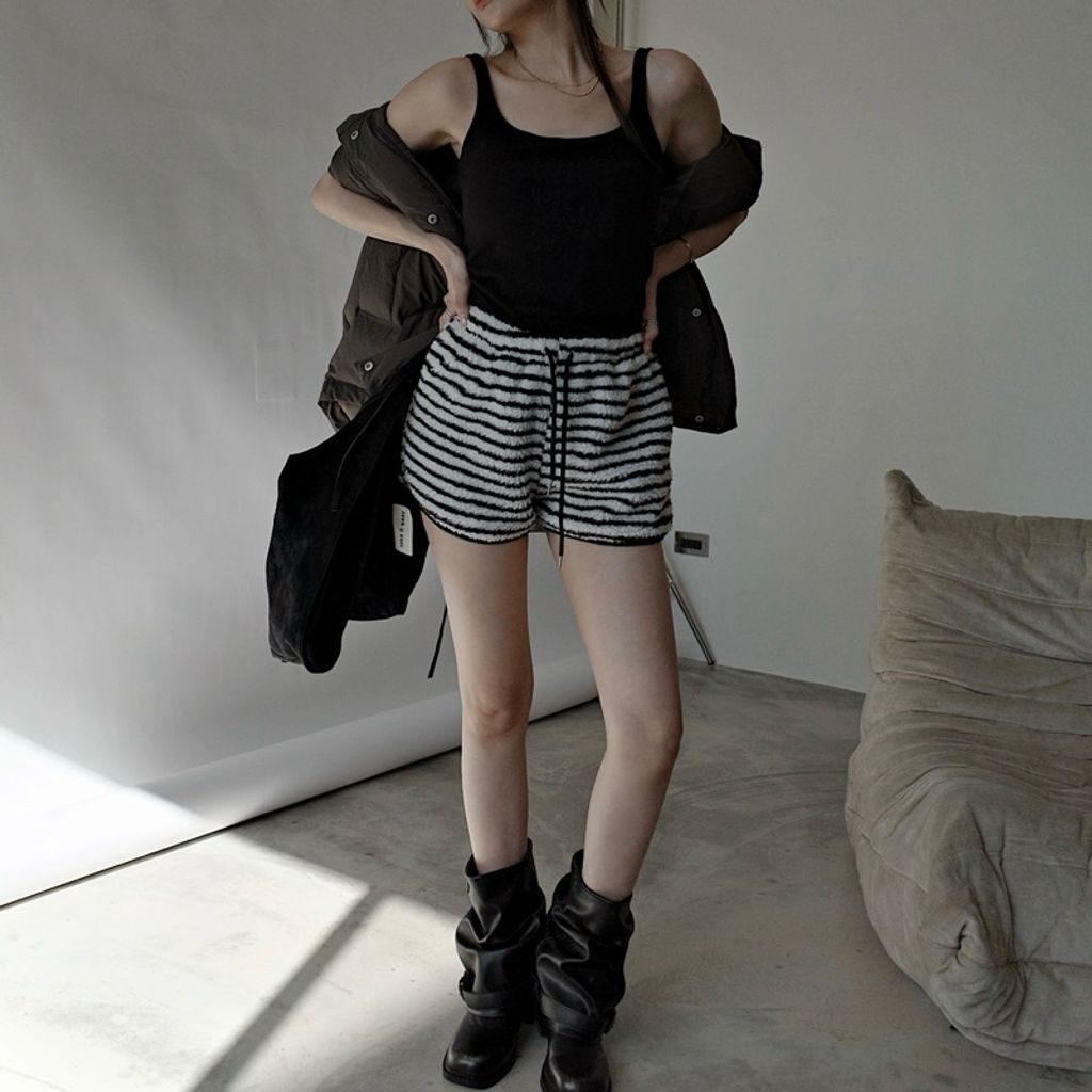 tw-11134207-81ztc-mgw9bcjymebv4c