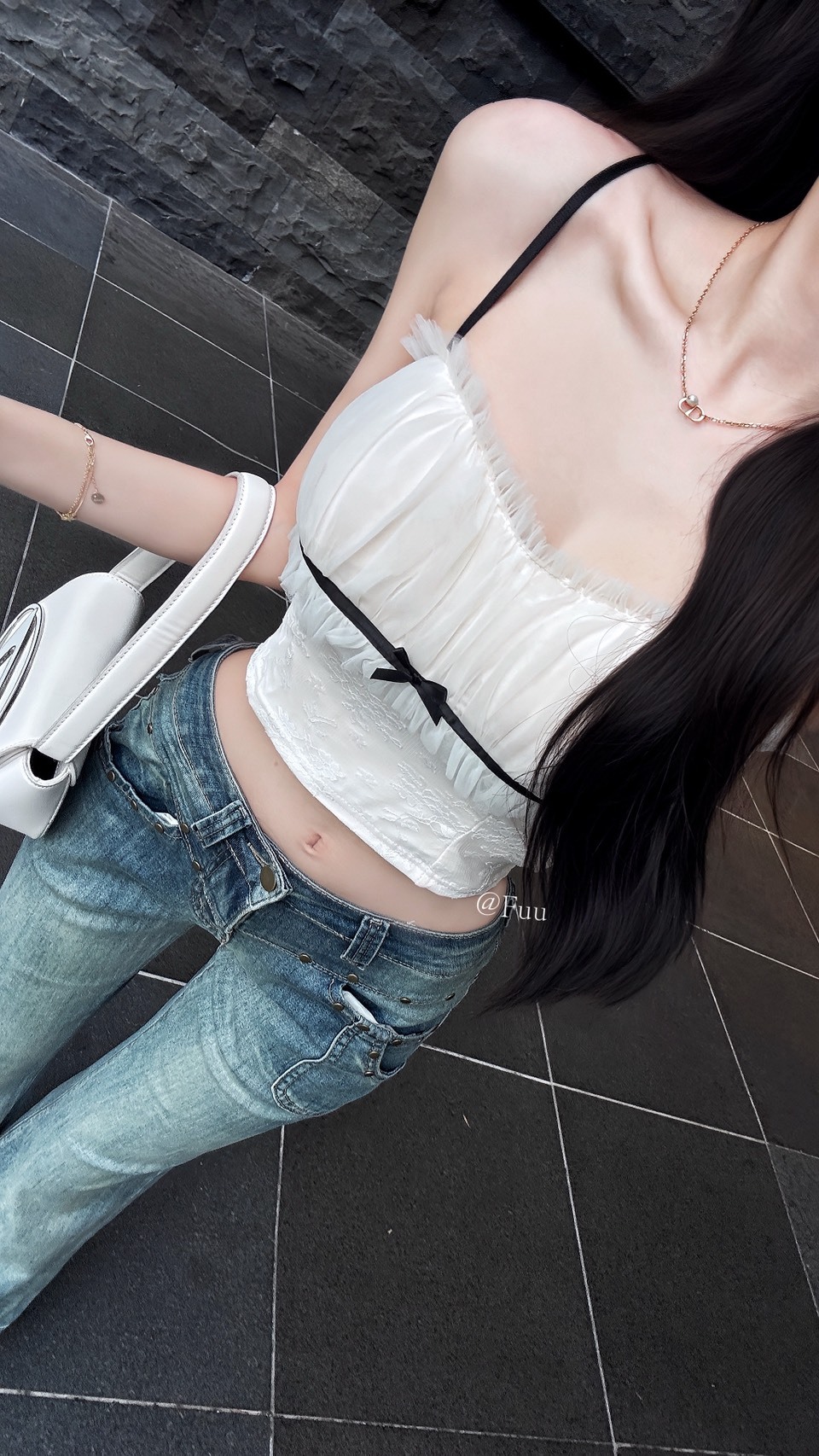 S__909942887_0