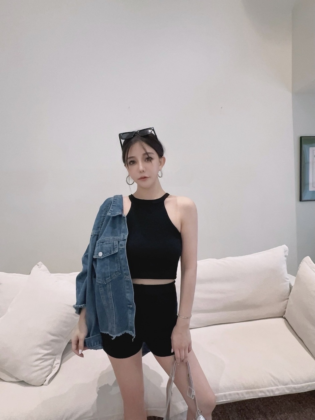 2185下擺抽鬚不收邊造型牛仔外套 (2)