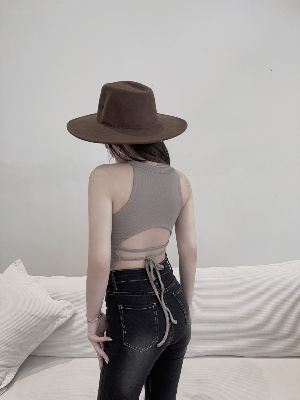 9566訂製款-削尖後綁帶胸墊背心 (2)