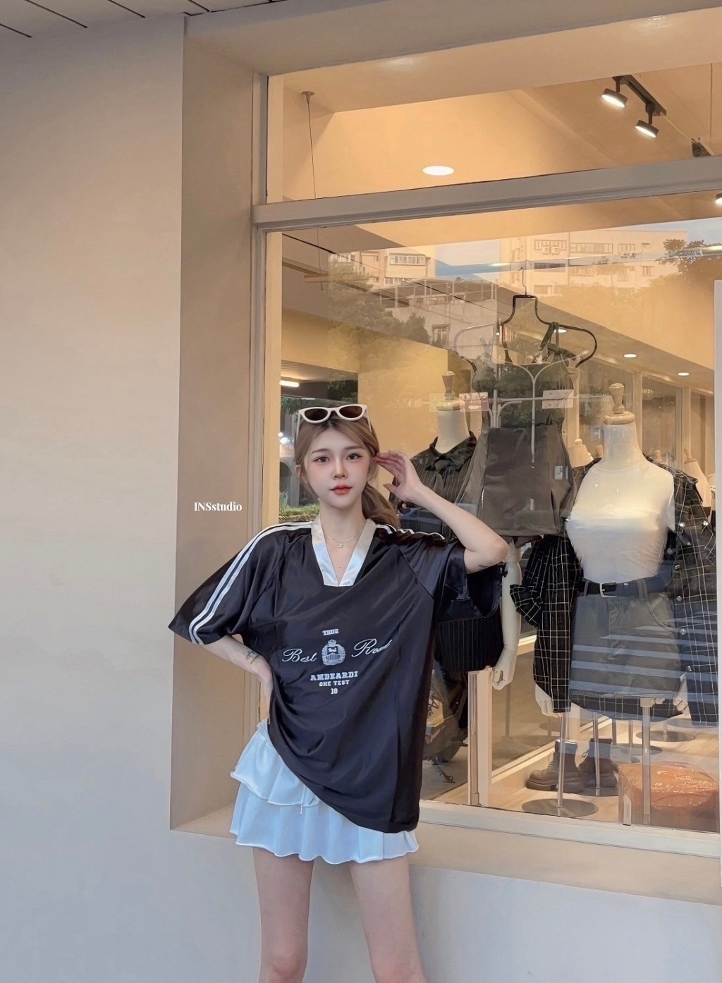 9243【精緻法式休閒】甜酷LOOK！爆款緞面運動風寬松短袖T (4)