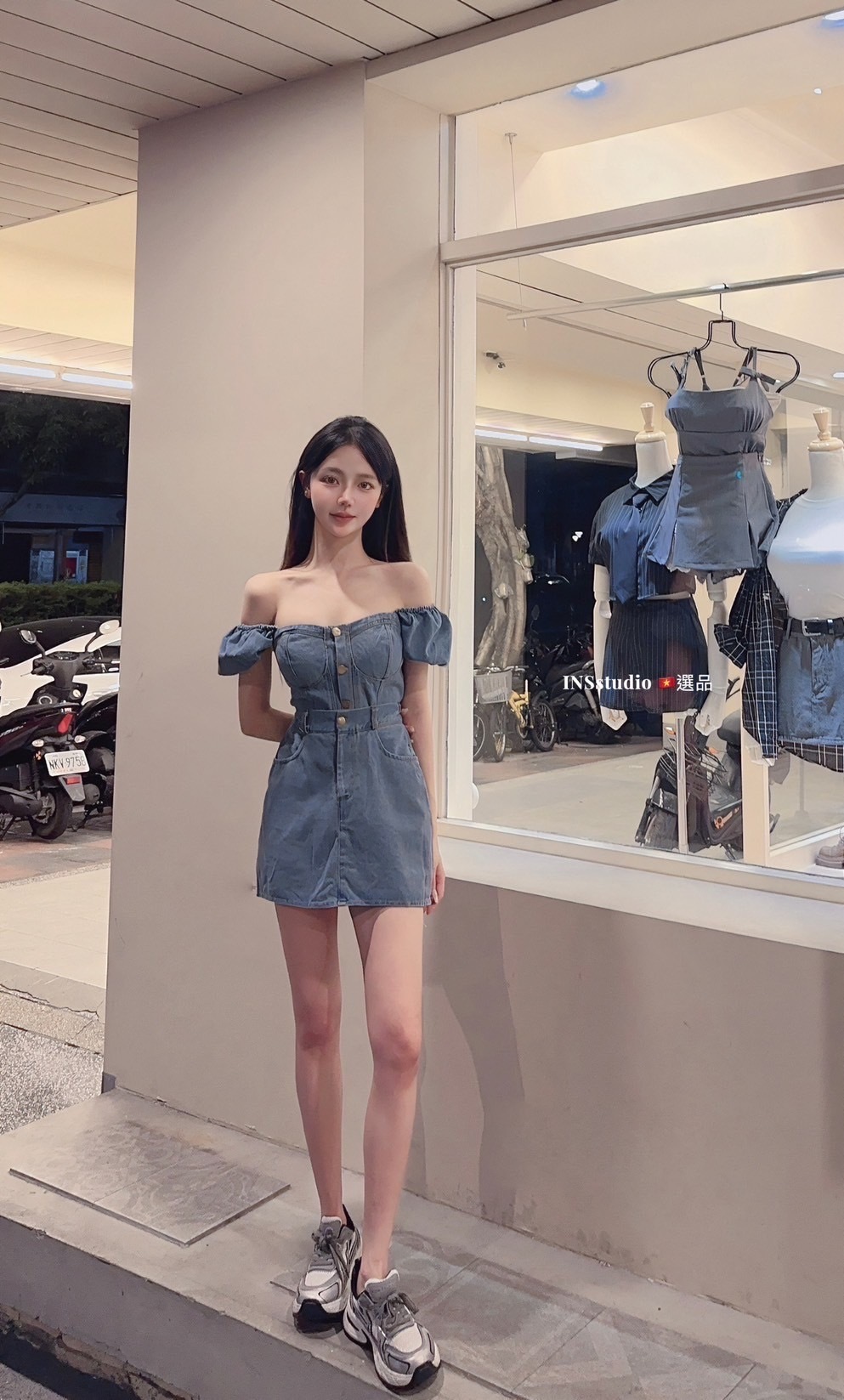 8801【madein🇻🇳南法假期】吸睛牛仔泡泡袖裹胸上衣+高腰显瘦短裙SET (2)