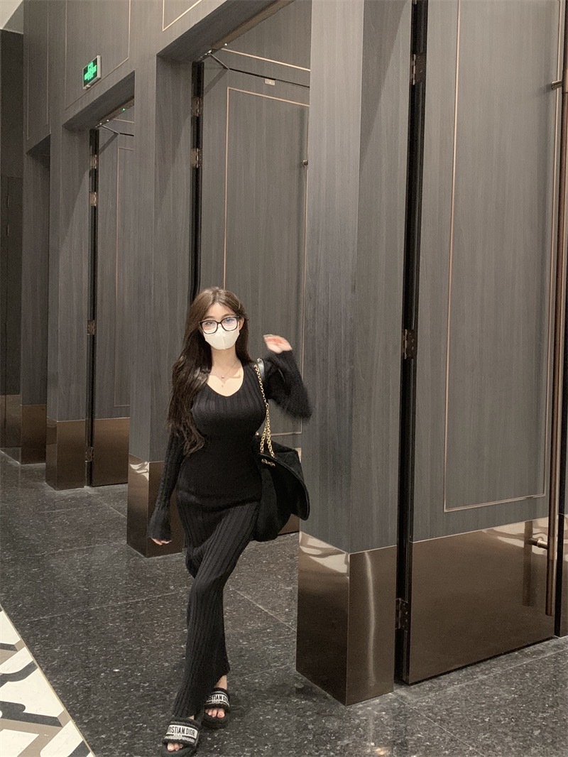 1310针织长袖收腰系带 V领打底连衣裙 (7)