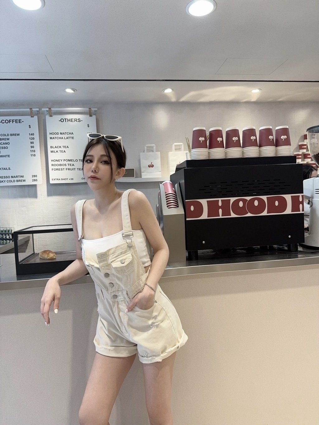 12150俏皮牛仔吊帶短褲 (3)