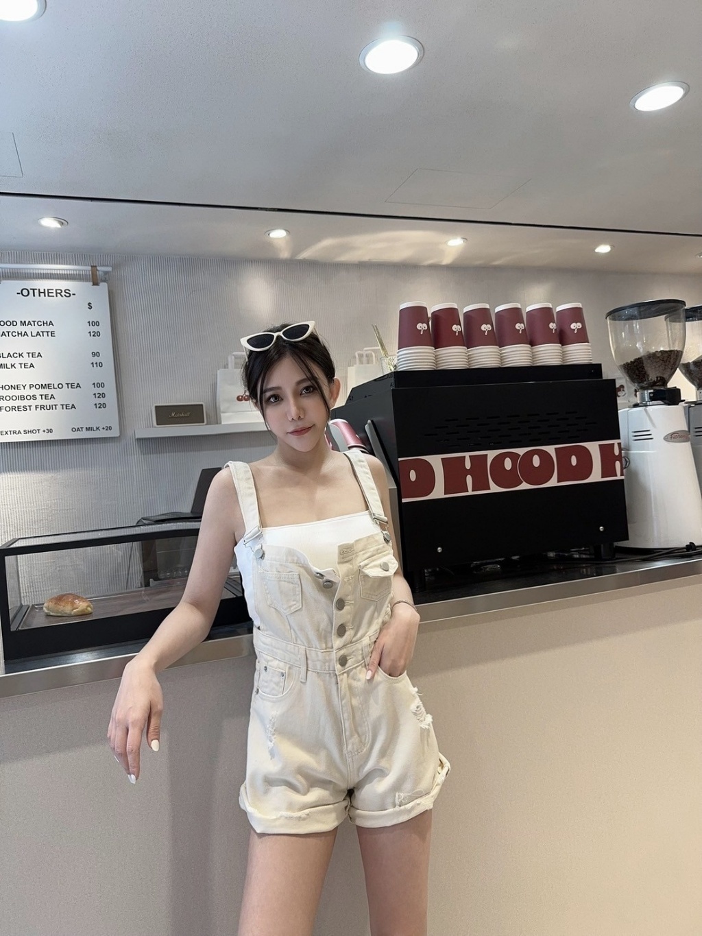 12150俏皮牛仔吊帶短褲