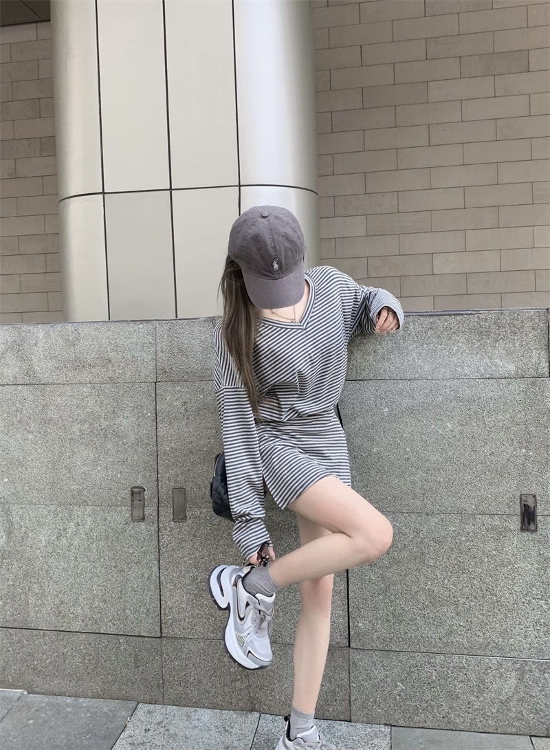 2380V领條紋開衩短裙套装 (4)