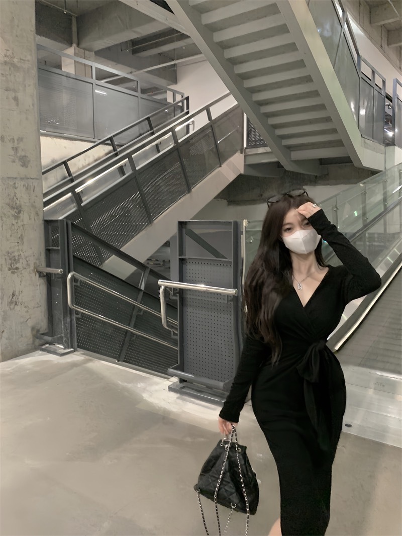 1326 V领綁帶開叉內搭魔毛連衣裙