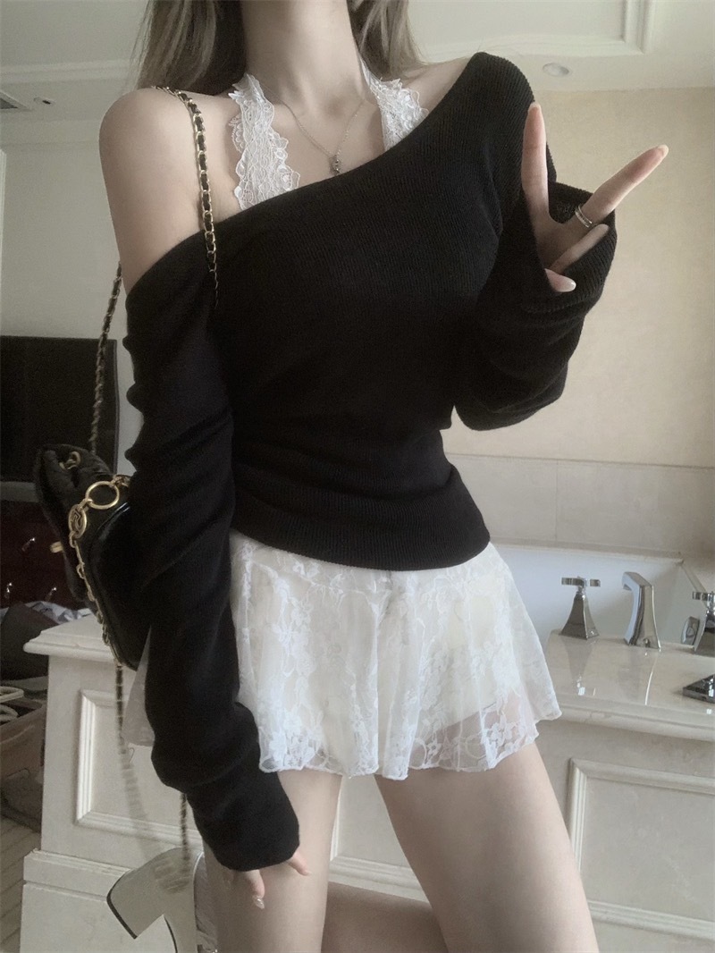 2379微透大领针织衫+挂脖蕾丝内搭两件套