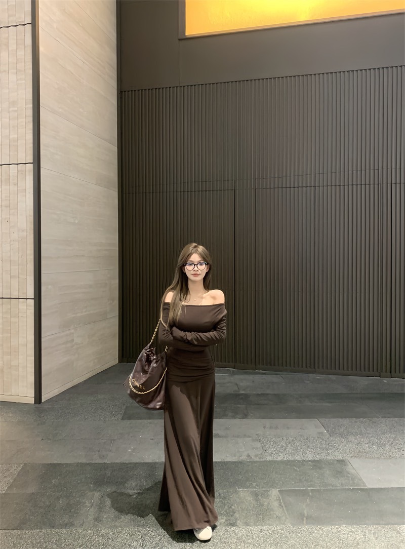 2382腰部皺摺一字顯瘦斜肩連衣裙 (6)