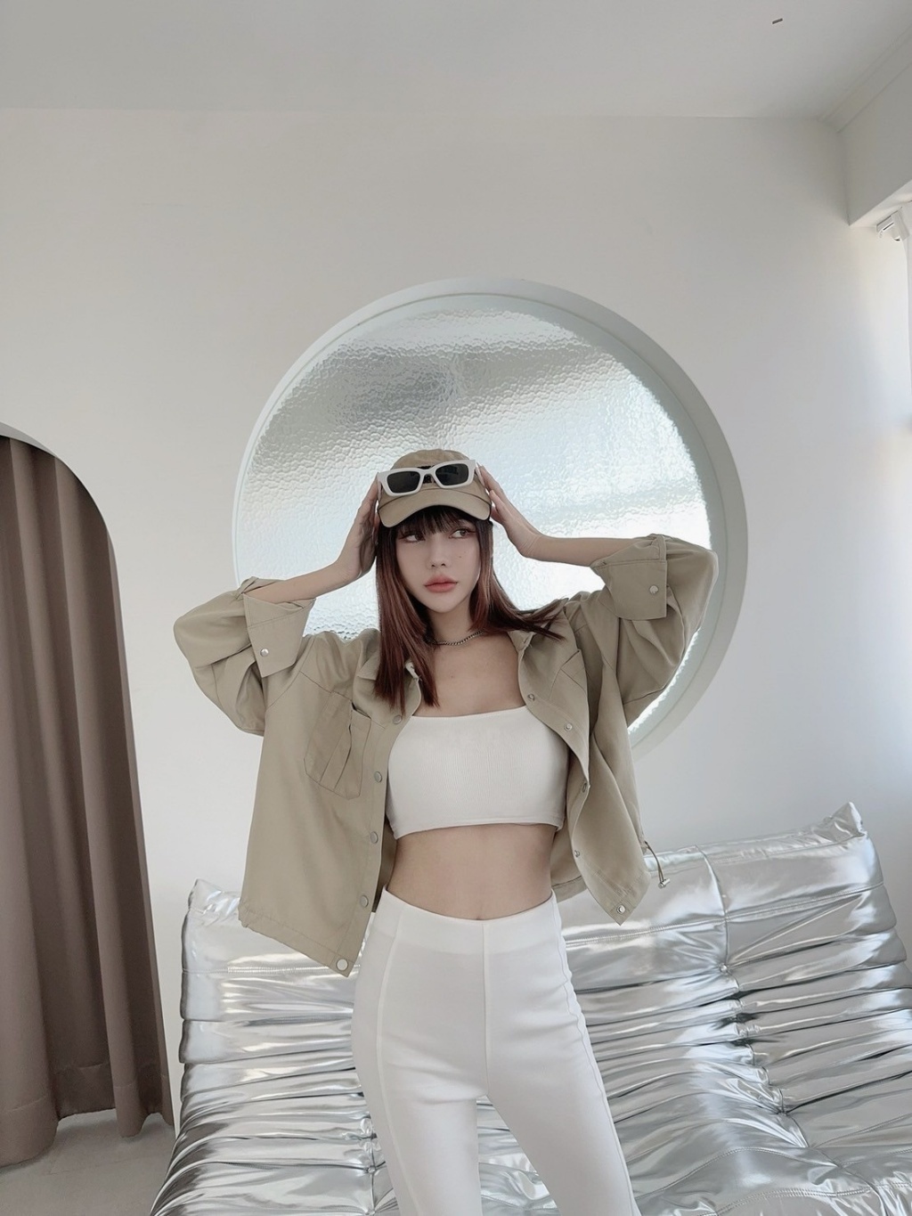 9546排釦下抽繩縮口外套 (3)