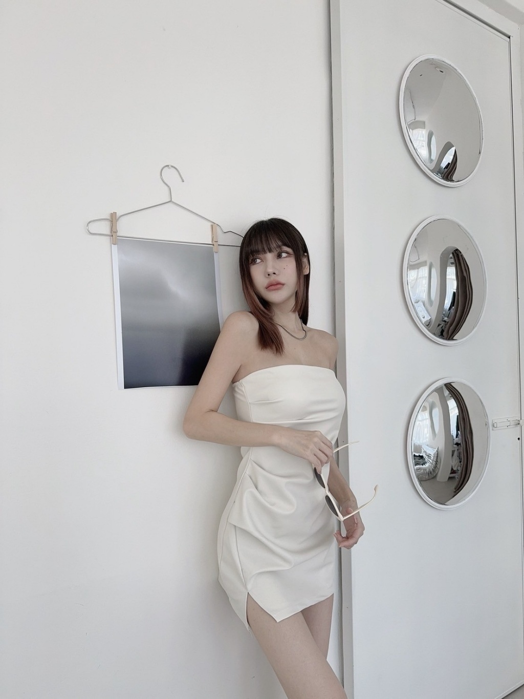 691性感側抓皺平口胸墊皮短洋 (3)