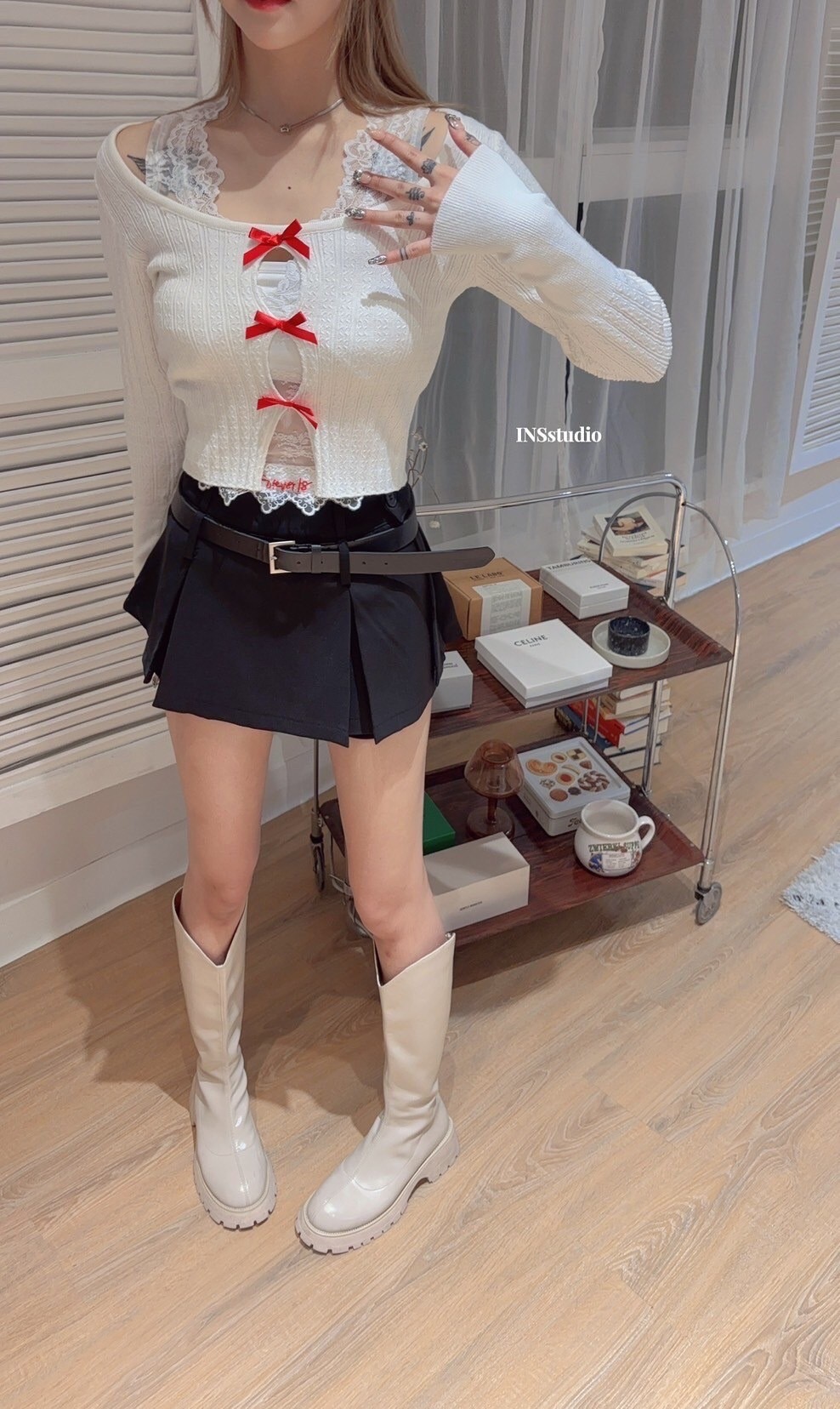 6631【膠片日記🎞️】早秋高级感叠穿蕾絲鏤空蝴蝶結背心 (2)