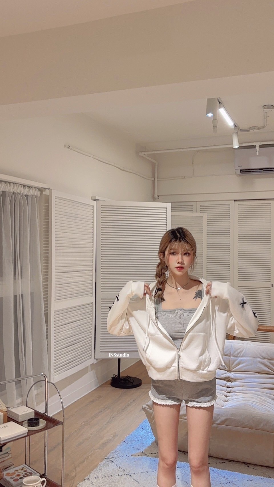 7017【韓女氛圍】小众设计蝴蝶结袖连帽插兜拉链外套