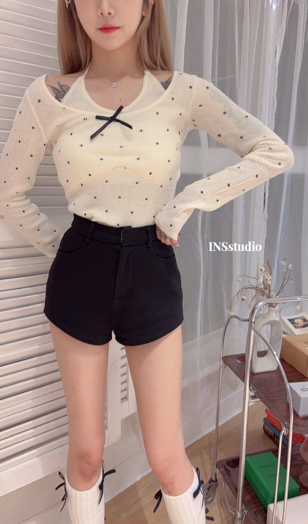 3221【溫柔小甜心🫧】假兩件波点挂脖U领短款针织衫 (3)