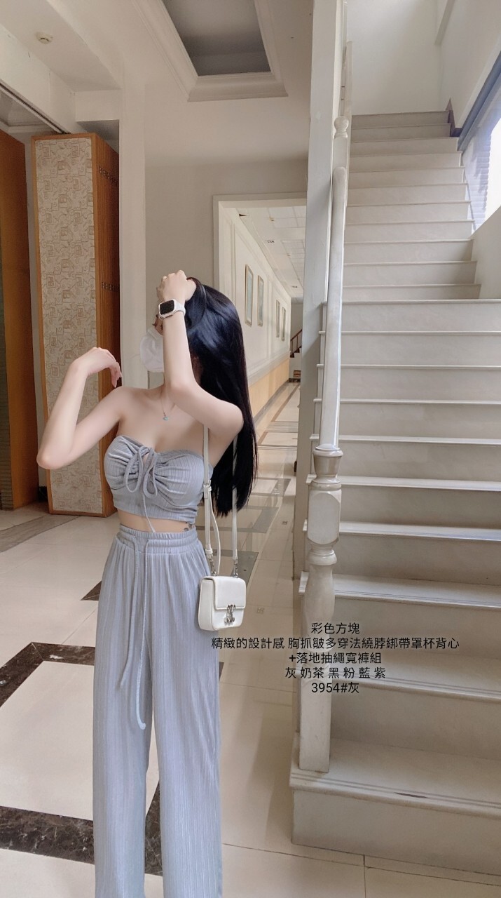 3954精緻的設計感 胸抓皺多穿法繞脖綁帶罩杯背心+落地抽繩寬褲組 (5)