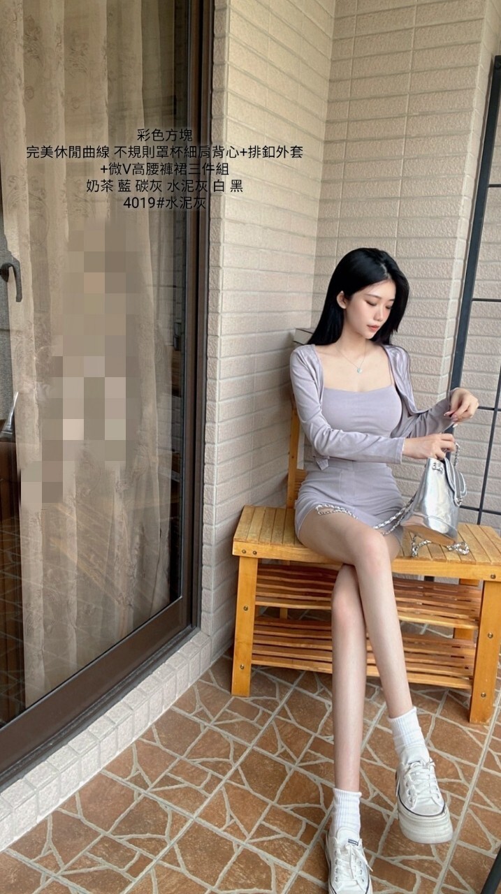 4019完美休閒曲線 不規則罩杯細肩背心+排釦外套+微V高腰褲裙三件組 (5)