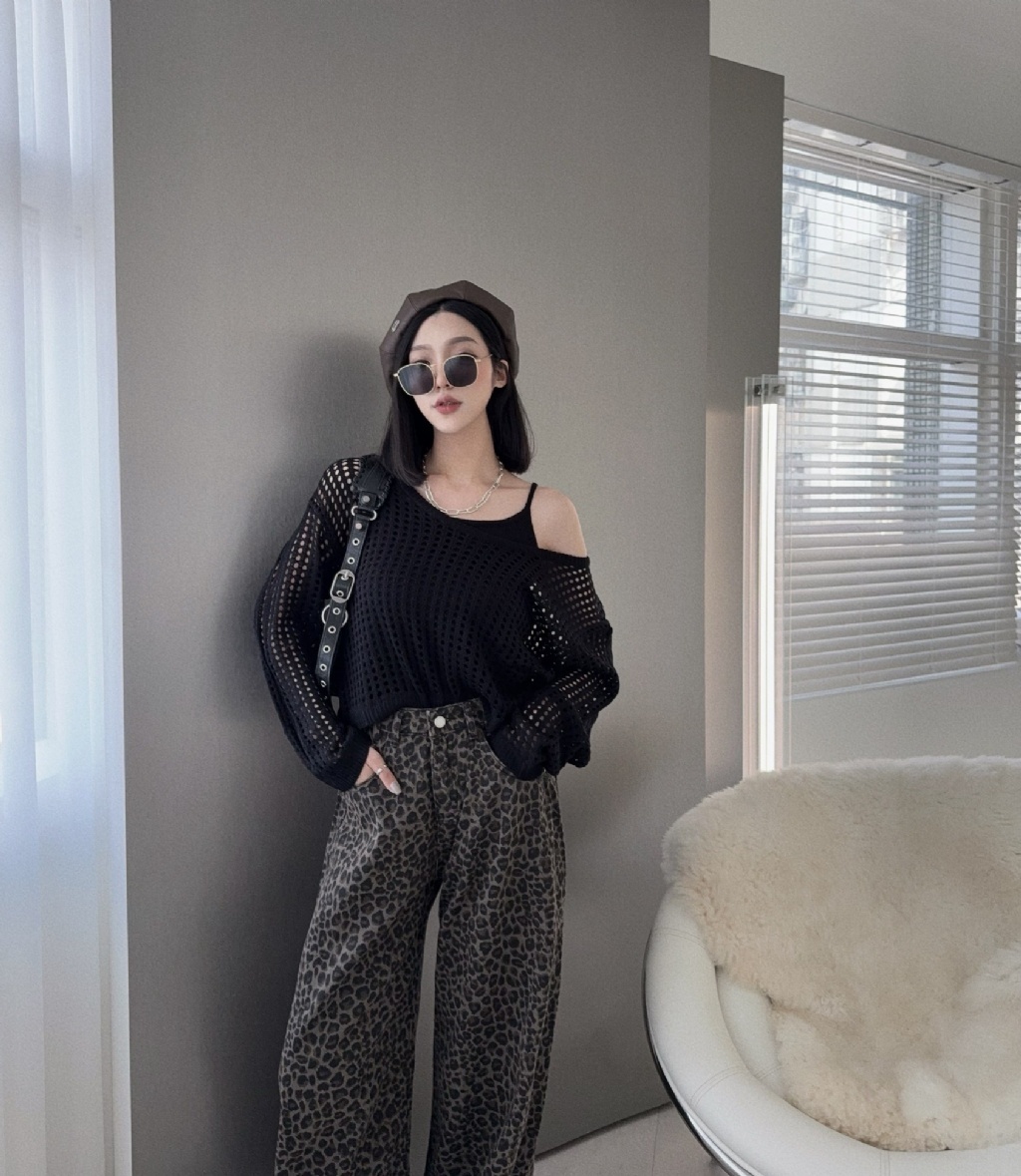 10029901『選品』鬆弛感針織洞洞上衣+背心 (5)