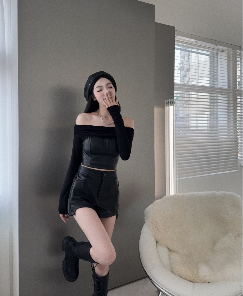 1002968『選品』歐美皮革拼接馬甲一字上衣 (3)