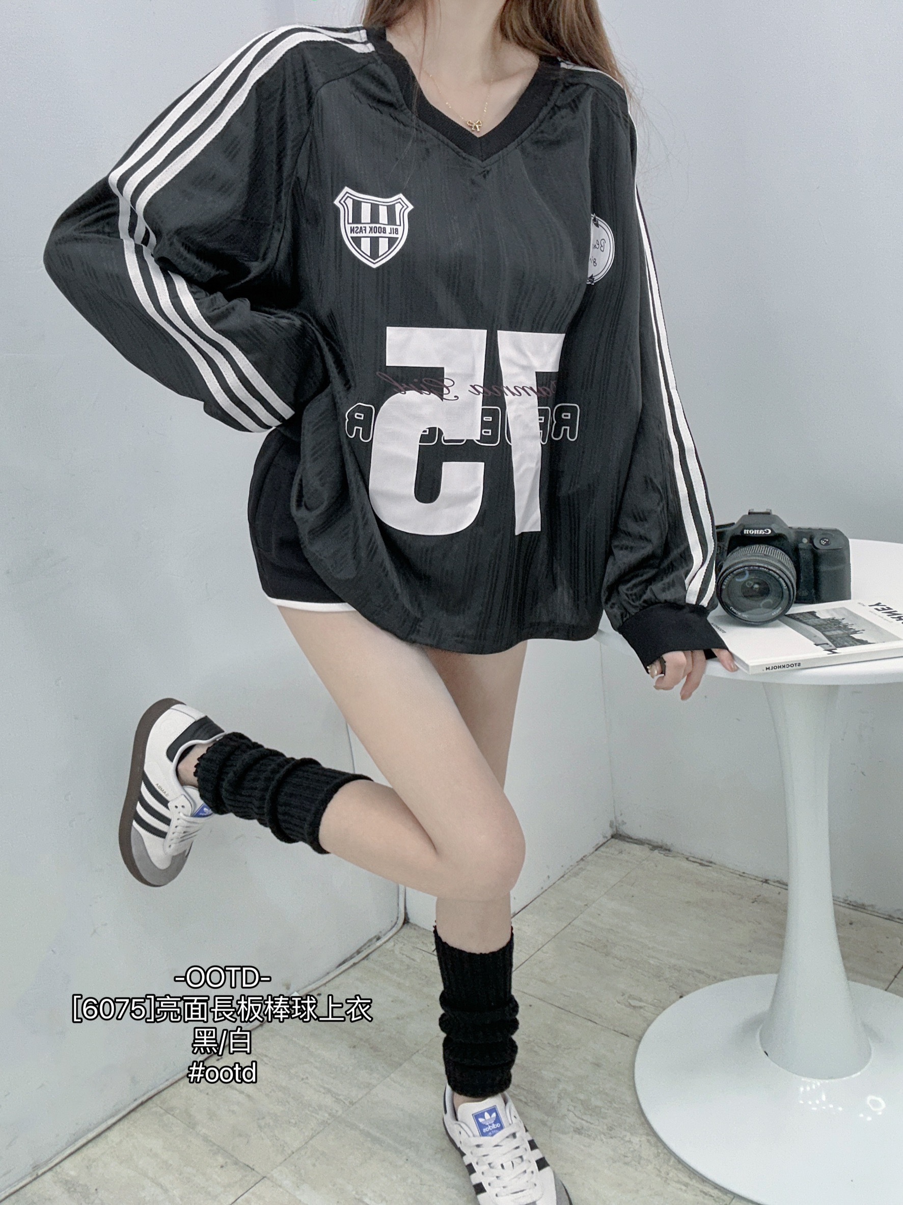 [6075]亮面長板棒球上衣 (4)