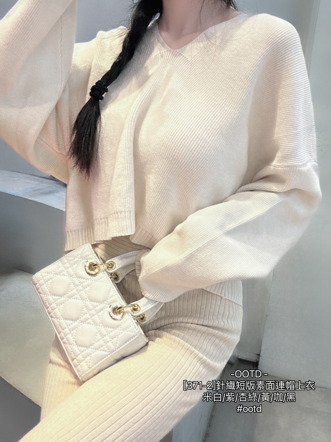 [371-2]針織短版素面連帽上衣 (2)