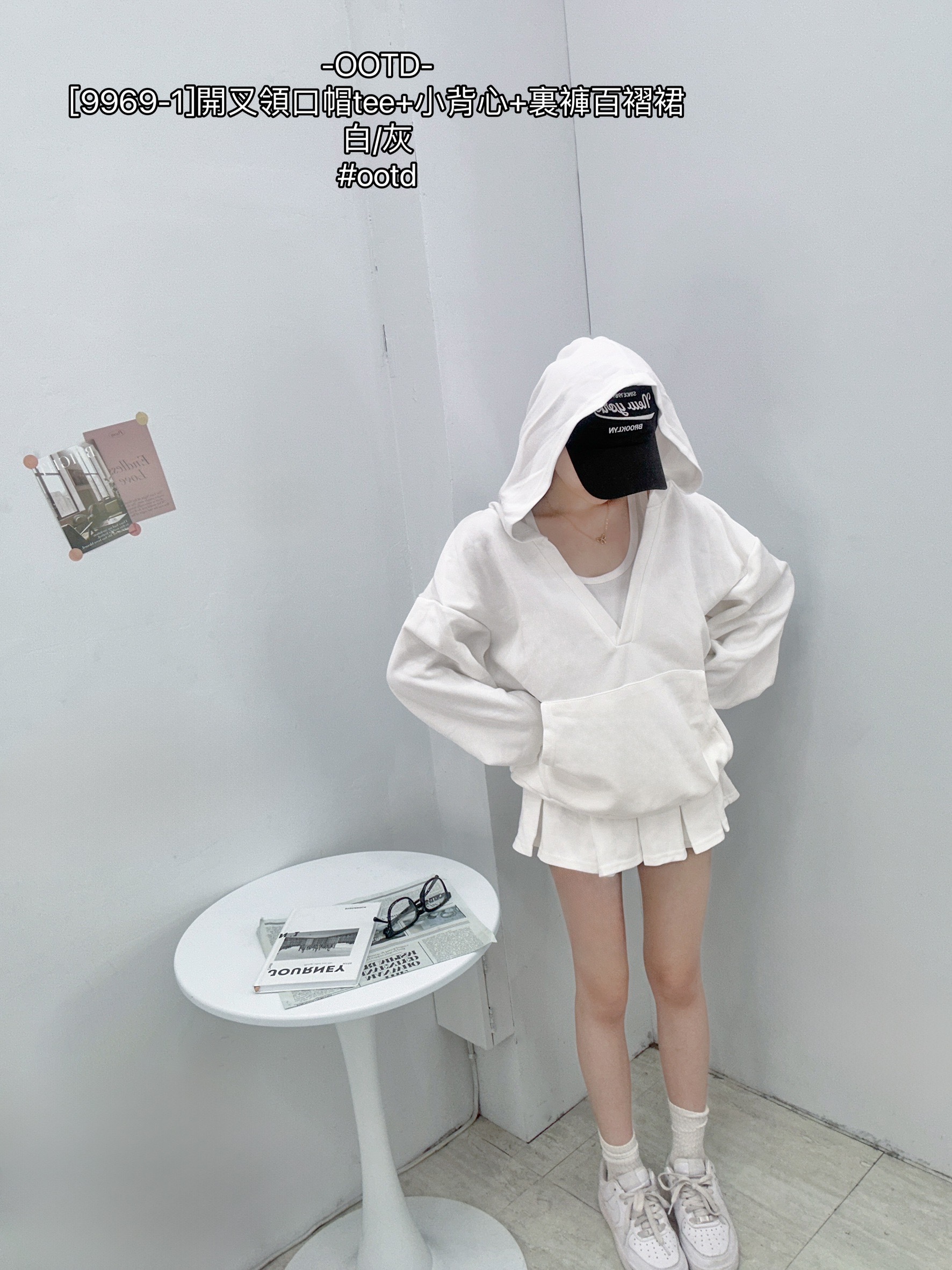 [9969-1]開叉領口帽tee+小背心+裏褲百褶裙 (3)