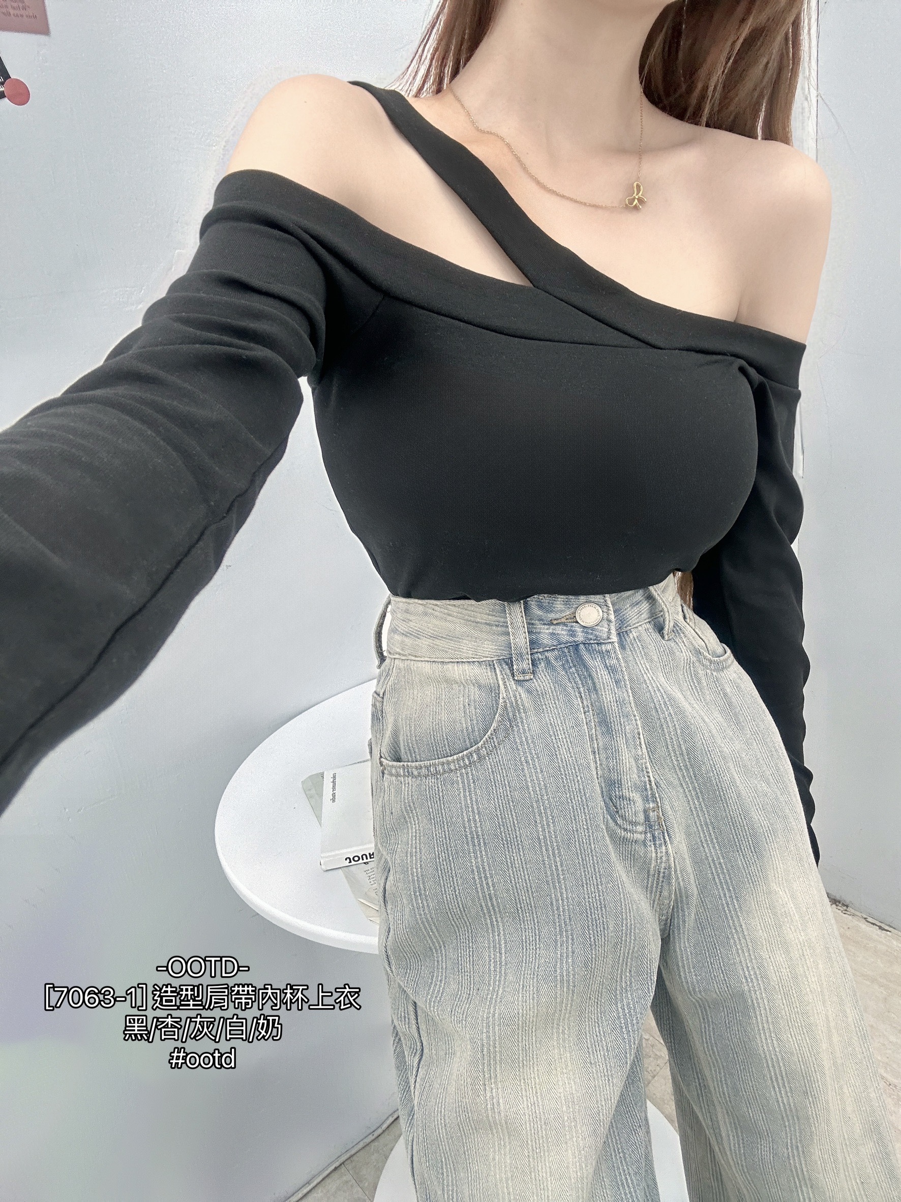 [7063-1] 造型肩帶內杯上衣 (9)