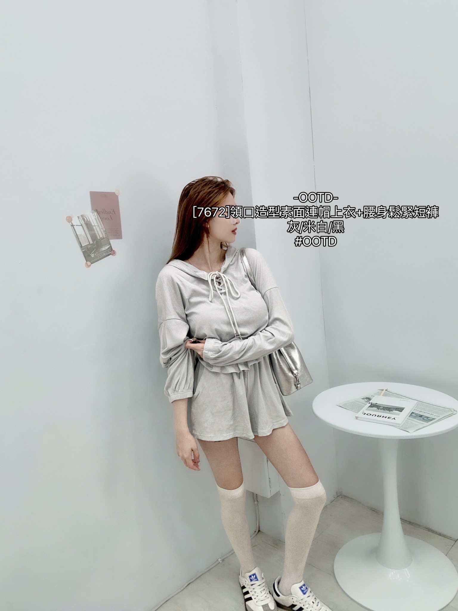 [7672]領口造型素面連帽上衣+腰身鬆緊短褲 (5)