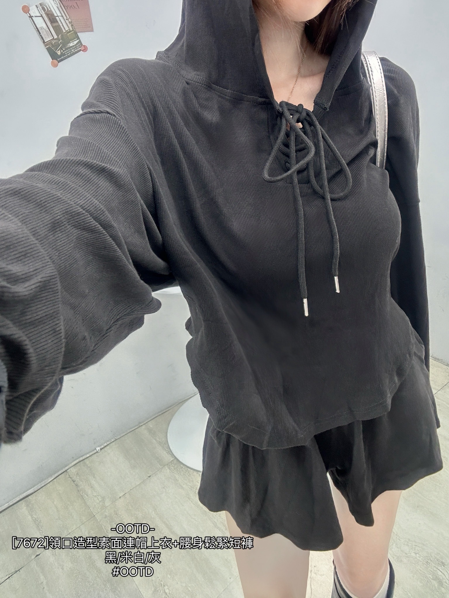 [7672]領口造型素面連帽上衣+腰身鬆緊短褲 (8)