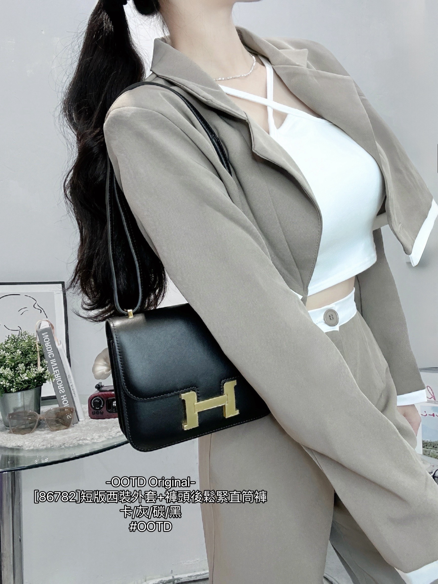 [86782]短版西裝外套+褲頭後鬆緊直筒褲