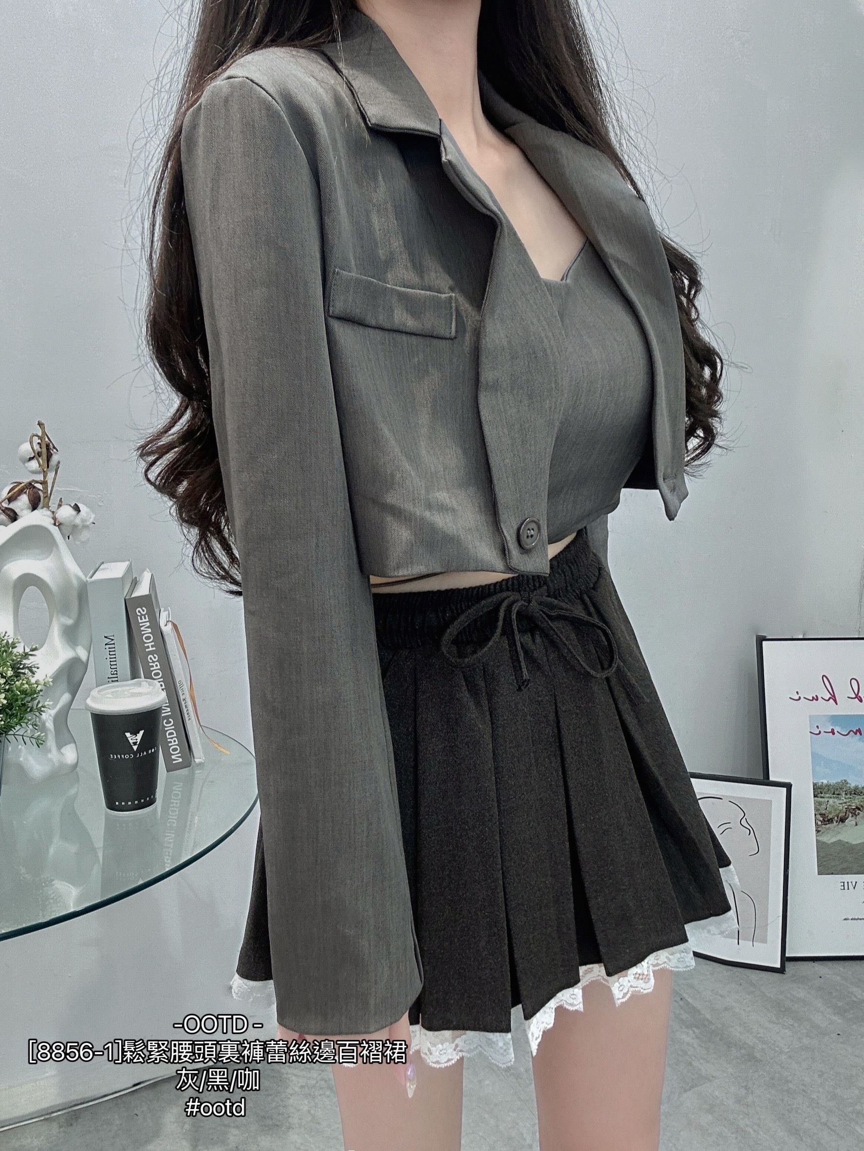 [8856-1]鬆緊腰頭裏褲蕾絲邊百褶裙 (4)