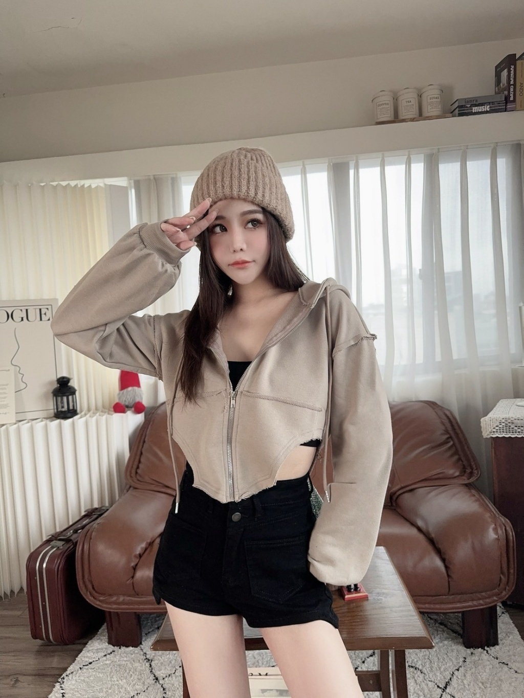 305訂製款-下擺不規則棉質連帽短外 (4)