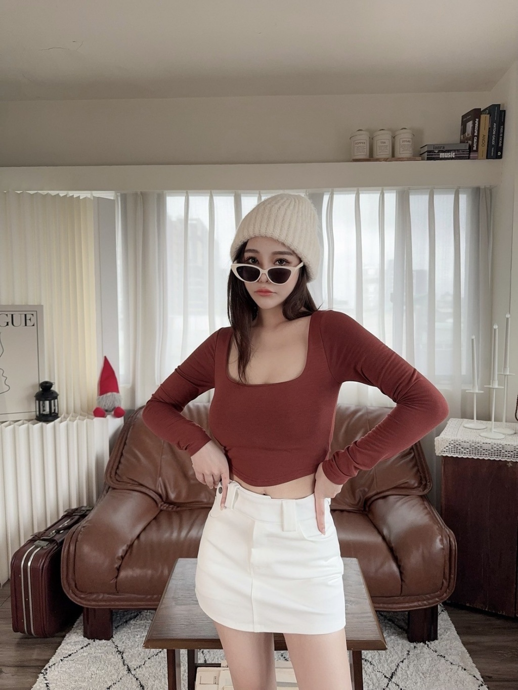 9595訂製款-U領胸墊短版上衣 (3)