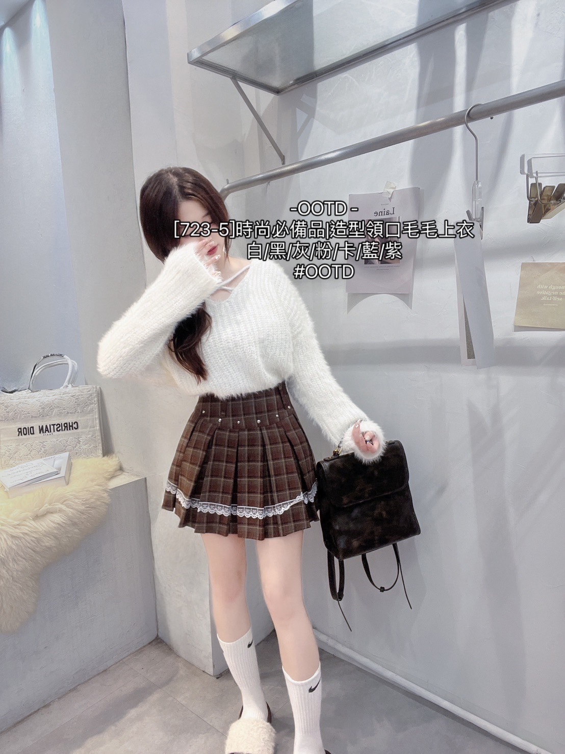 [723-5]時尚必備品造型領口毛毛上衣 (2)