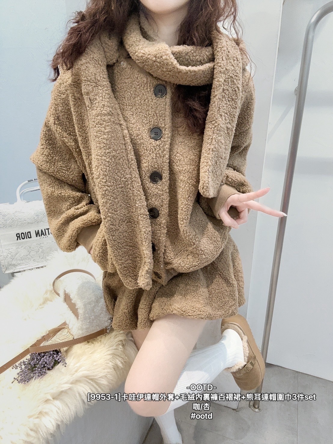 [9953-1]卡哇伊連帽外套+毛絨內裏褲百褶裙+熊耳連帽圍巾3件set (7)